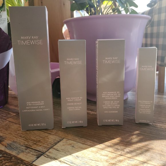 Mary Kay TimeWise Miracle Set 3D Normal / Dry - Picture 2 of 12